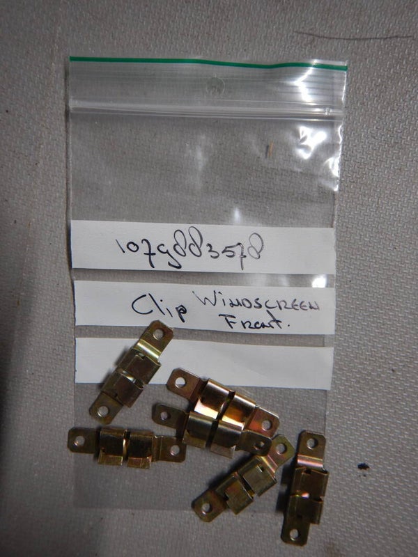 Front Windscreen Clip 2 Hole   1079883578