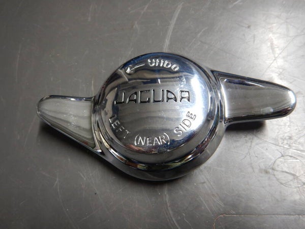 Two Eared Chroome Wheel Spinner LH   C1103*