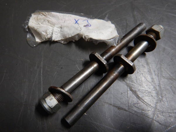 Rear Exhaust Mounting Bar  CAC3103*