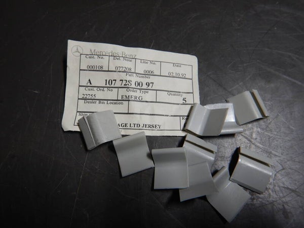 Side Window Clip  A1077280097