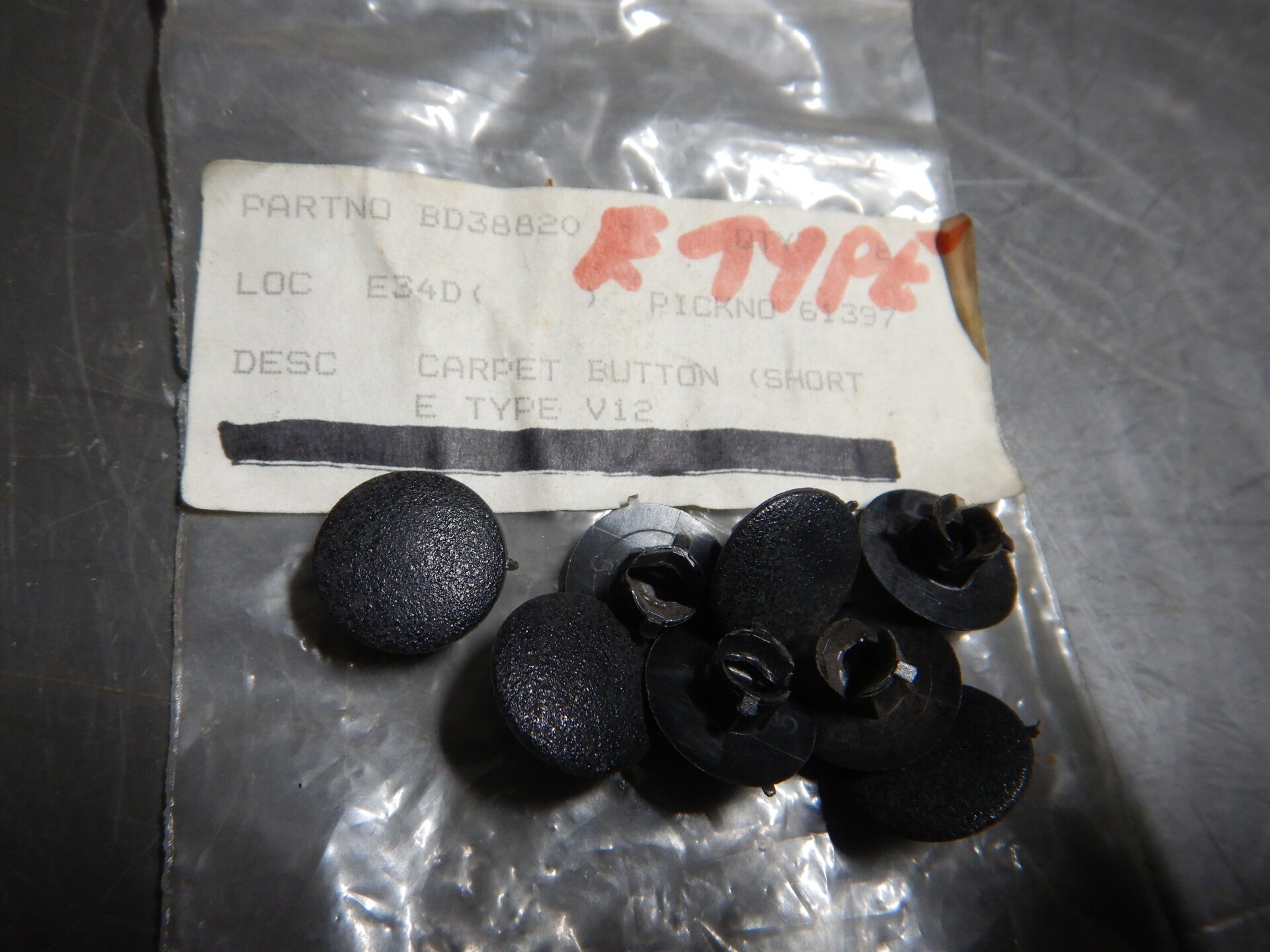 Carpet Button Fastener  BD38820*