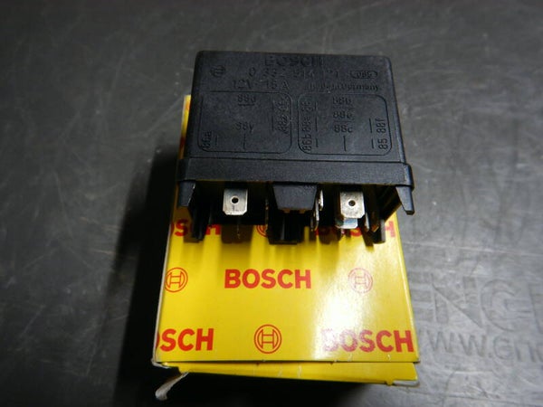 Fuel Pump / Jetronic ECU Relay Controller  0332514121