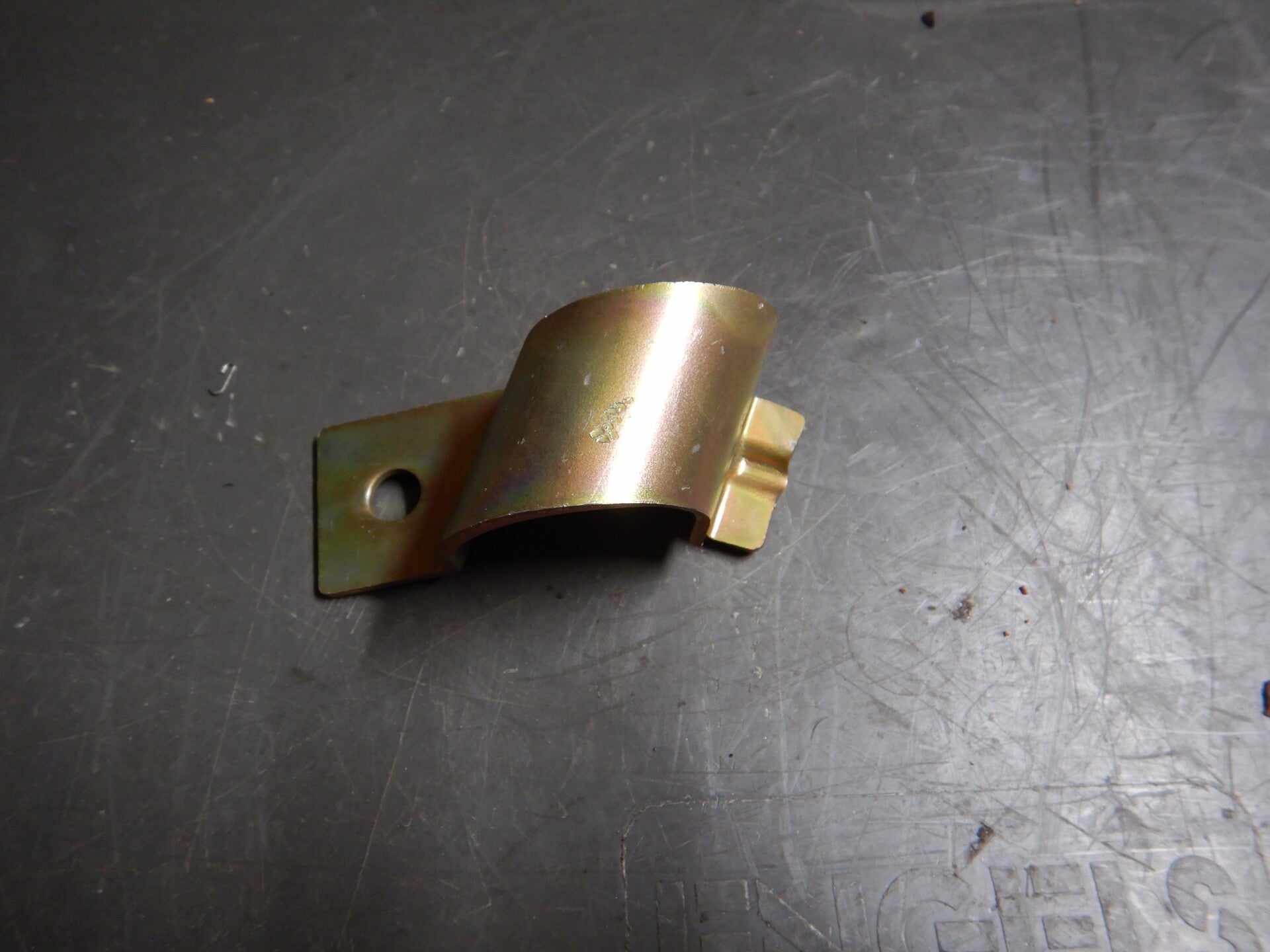 Bracket RH Front Sway Bar  316620352