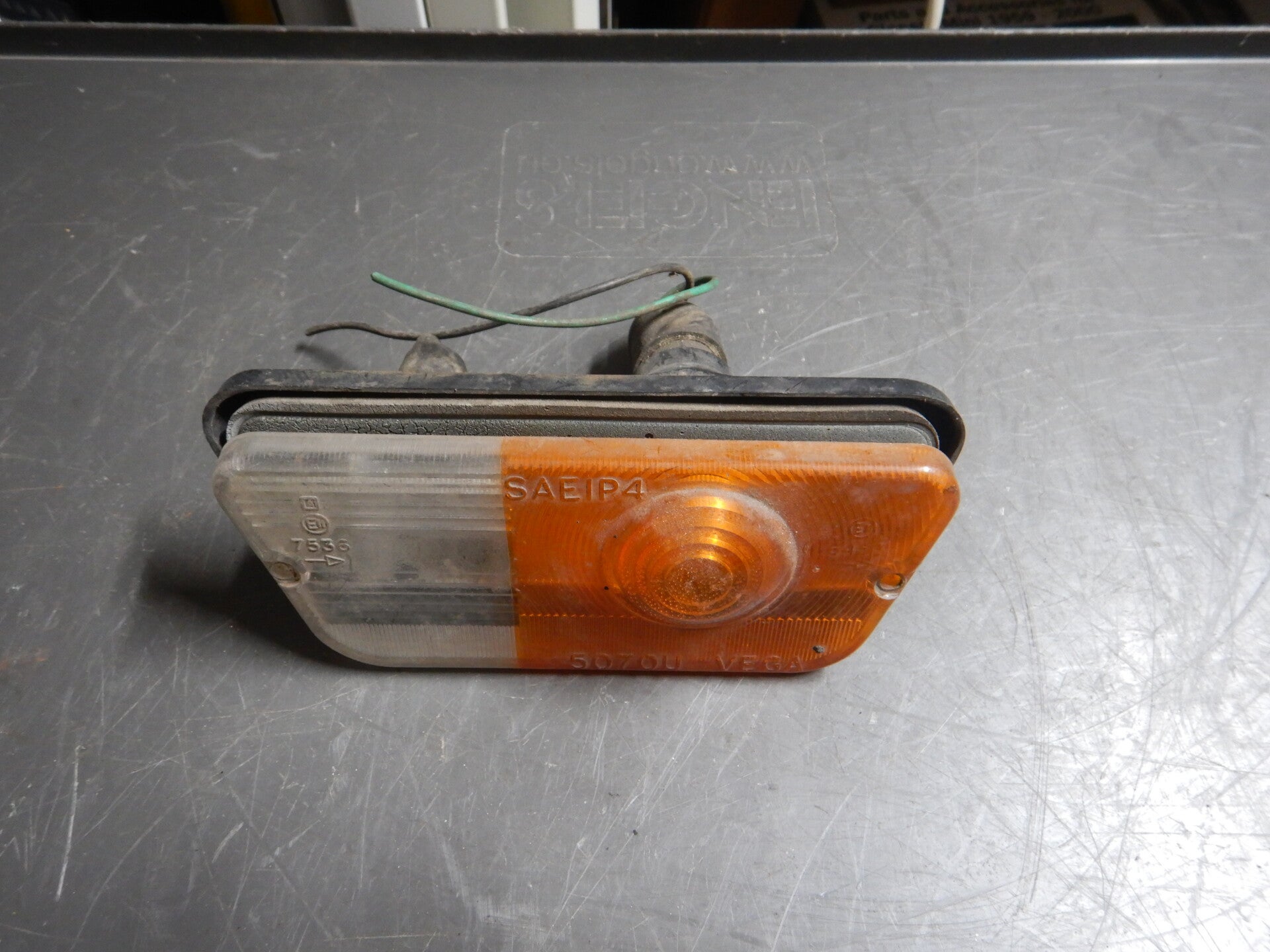 Front Indicator Assembly   5070U VEGA