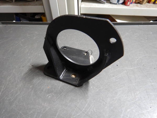 RH Rear / LH Front Support (Engine Mount)  115713