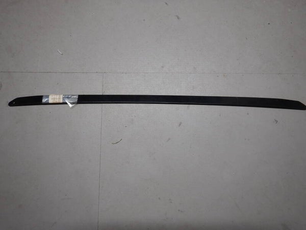 Retaining Bar, hood, rear  BHH905BAR