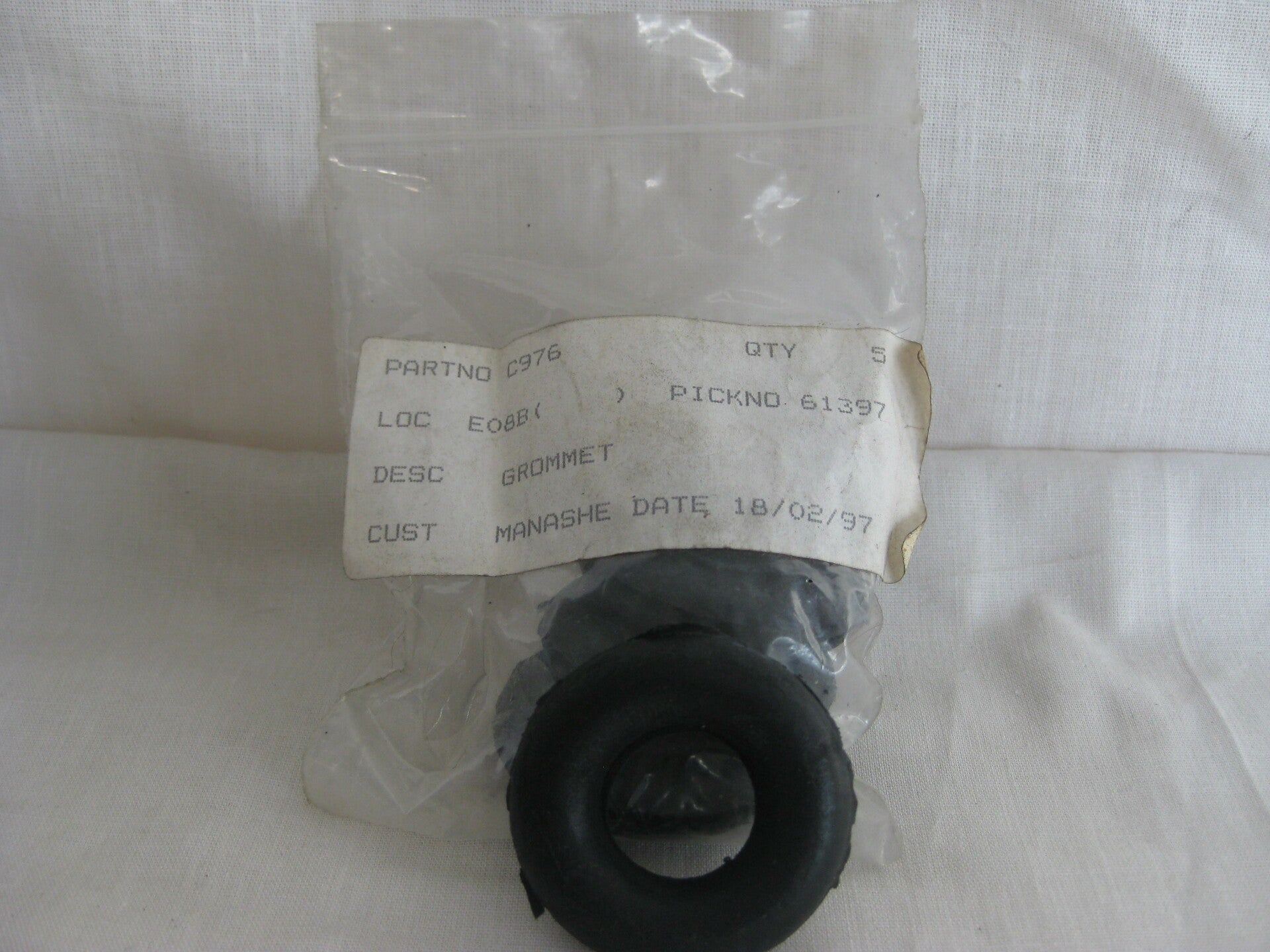 Wiring Grommet C976