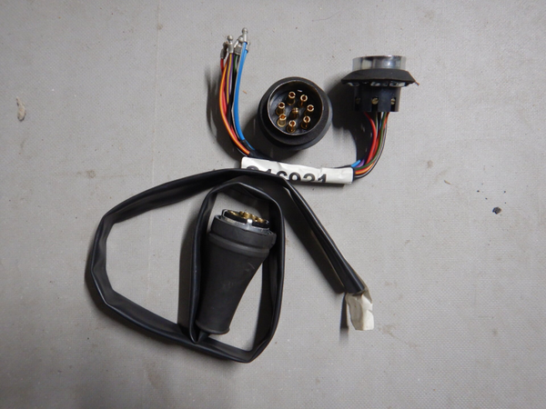 8 Pin Plug and Socket  C16921