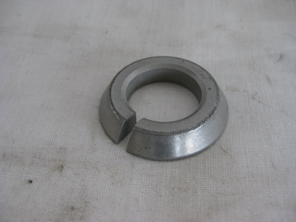 Collar, outer, tapered   FAM9270