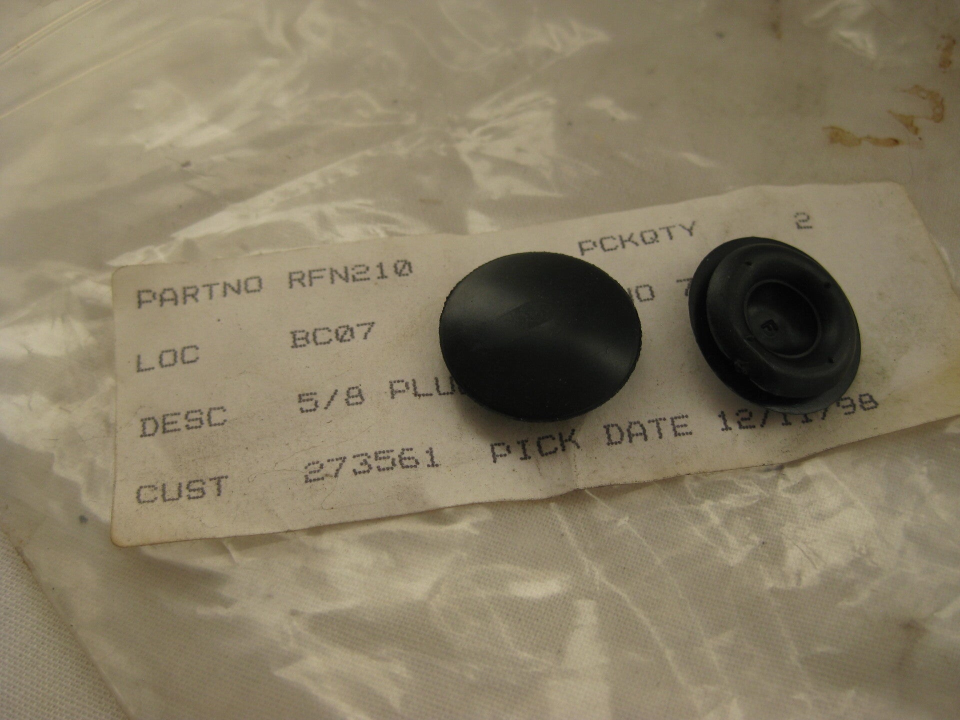 Grommet, rubber, 5/8" OD    RFN210