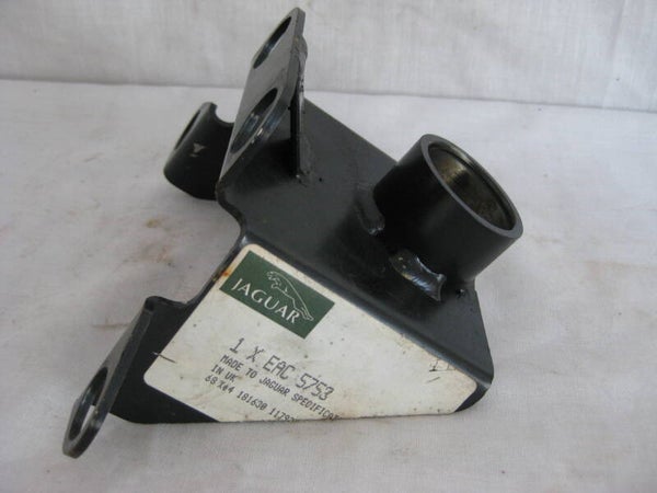 Jaguar Change speed lever housing part EAC5753