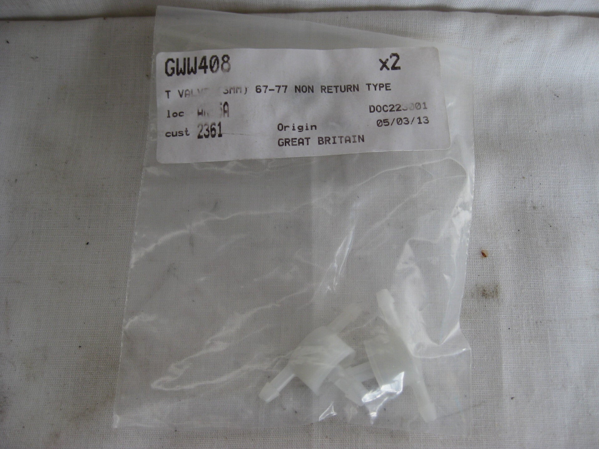 Valve, T piece, windscreen washer tubing, 3mm, 3 way   GWW408
