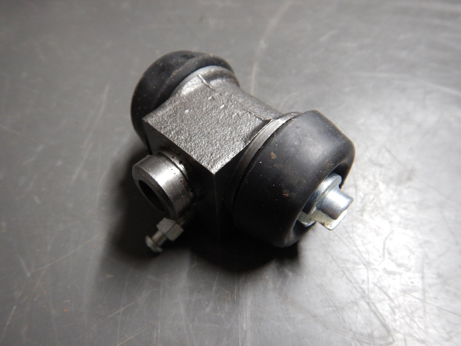 Wheel Cylinder, rear, aftermarket   GWC1101Z