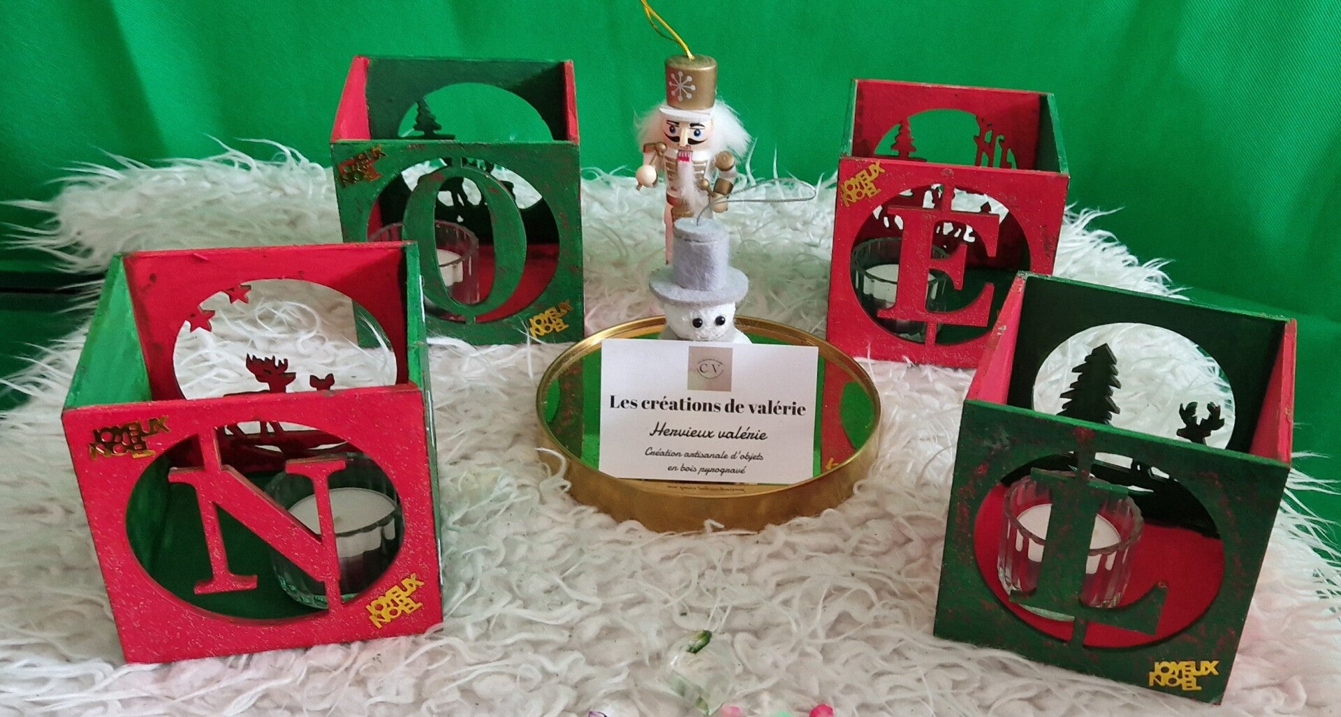 Bougeoir de Noël en bois  rouge et vert