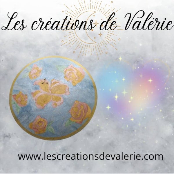 Plateau en bois pyrogravé et peinture motif  fleur de lys