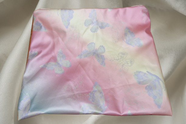 Pochette carré tissu imperméable imprimé papillon