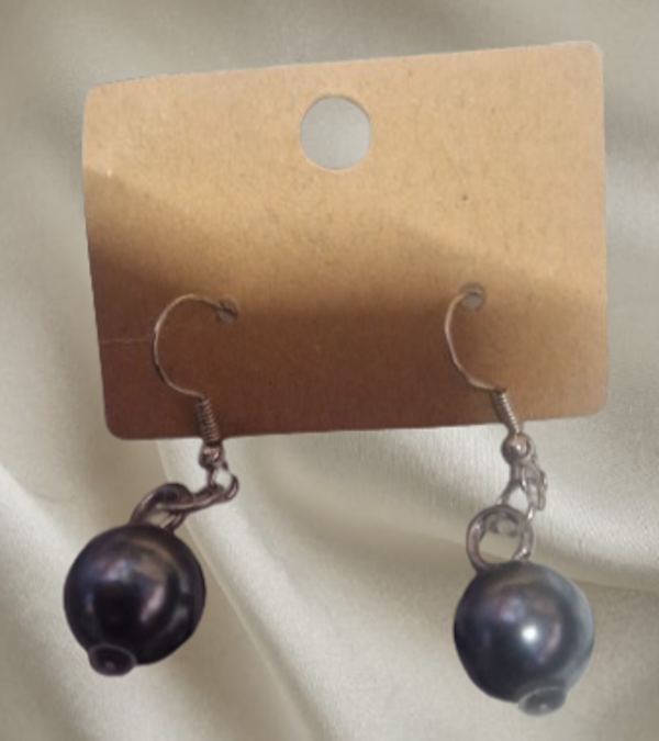 Boucle d'oreilles acier motif grosse perle grise