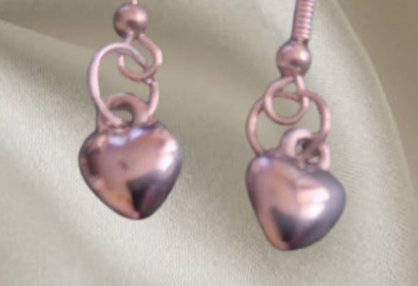 Boucle d'oreilles acier motif coeur argenté