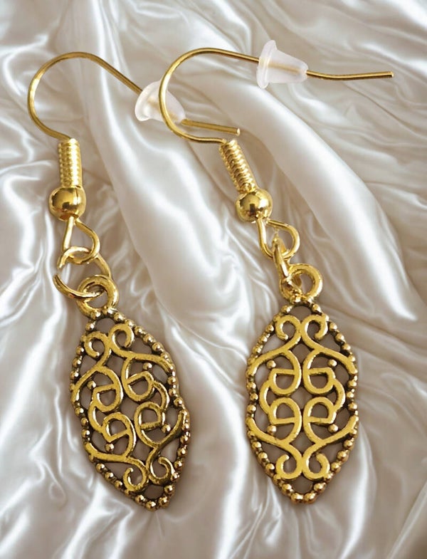 Boucles d'oreilles acier motif feuilles modèle 2 doré