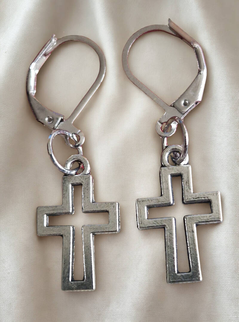 Boucles d'oreilles acier motif   modèle 2 argenté