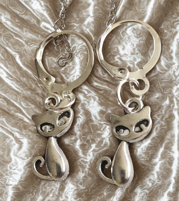 Boucles d'oreilles acier motif  argenté