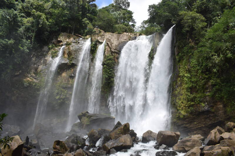 Nauyaca watervallen, Costa Rica