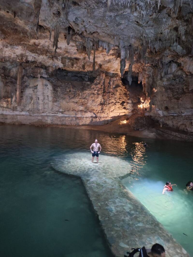 Cenote Suytun, Mexico