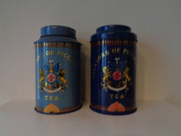 Twee Tea Bussen