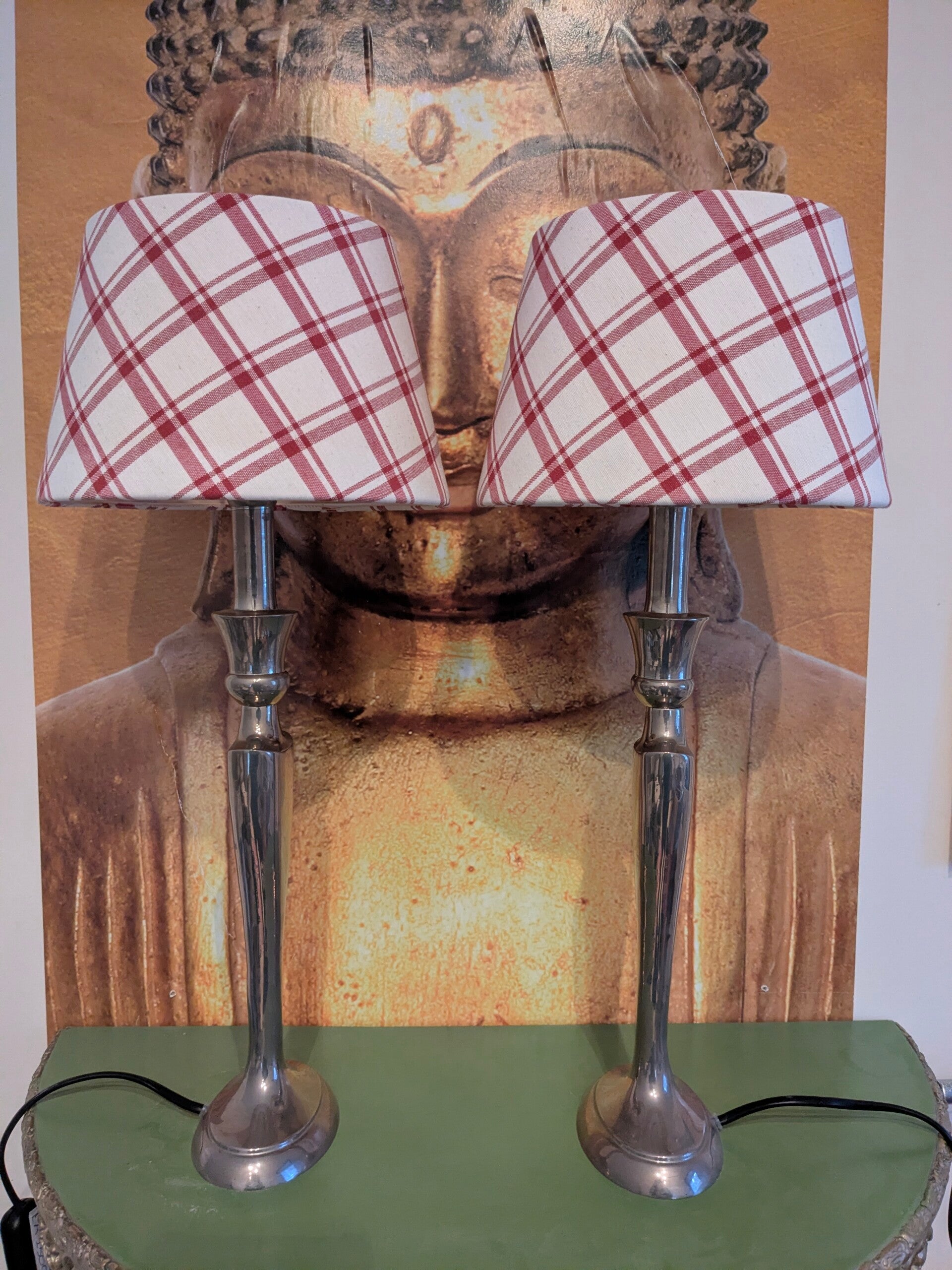 Twee lampen standaards zilverkleurig set