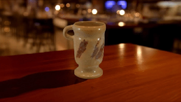 Beker met voet en oor 342