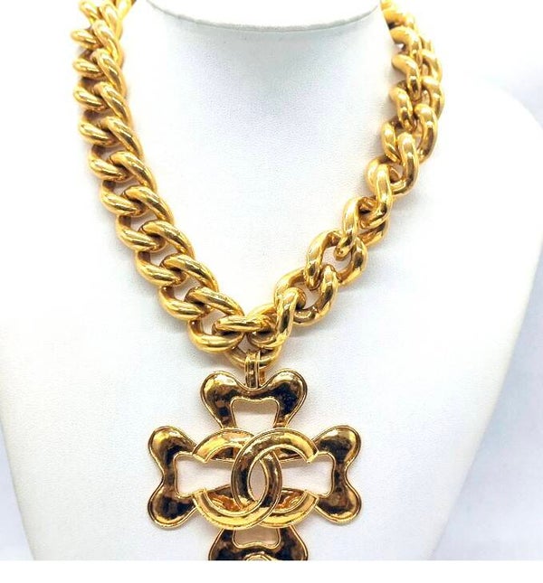 CHANEL Necklace ✨🔥 Ultra-bold • 💯 Authentic • 💎 RARE