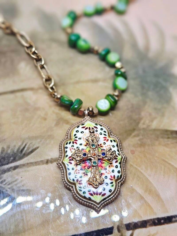 Collier Éclat Sacré
