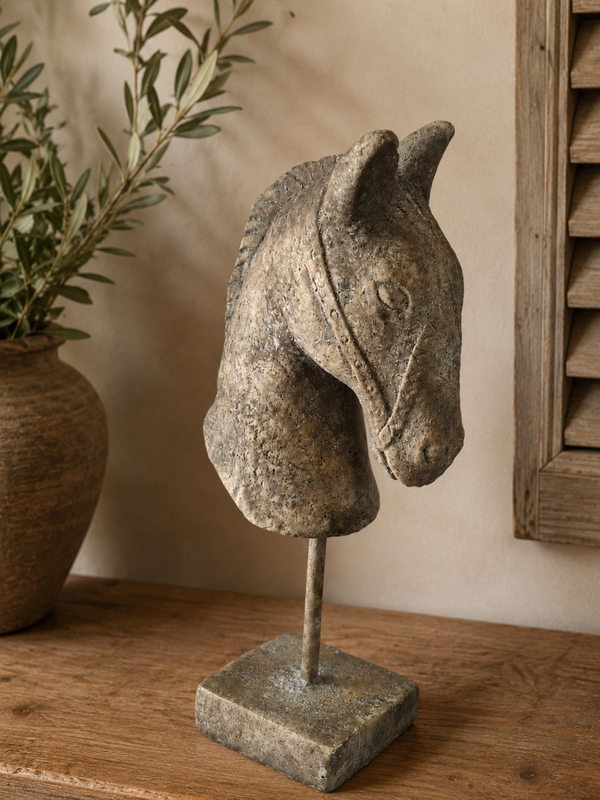 Paardenhoofd Ornament op Voet – 26 cm hoog