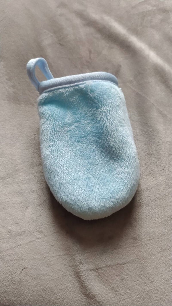 gant démaquillant réutilisable