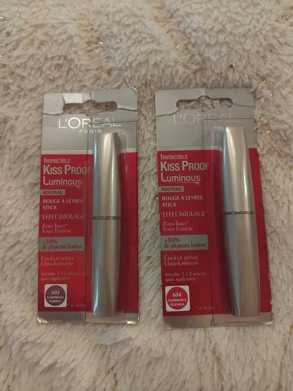 L'OREAL INVINCIBLE Kiss Proof Luminouss