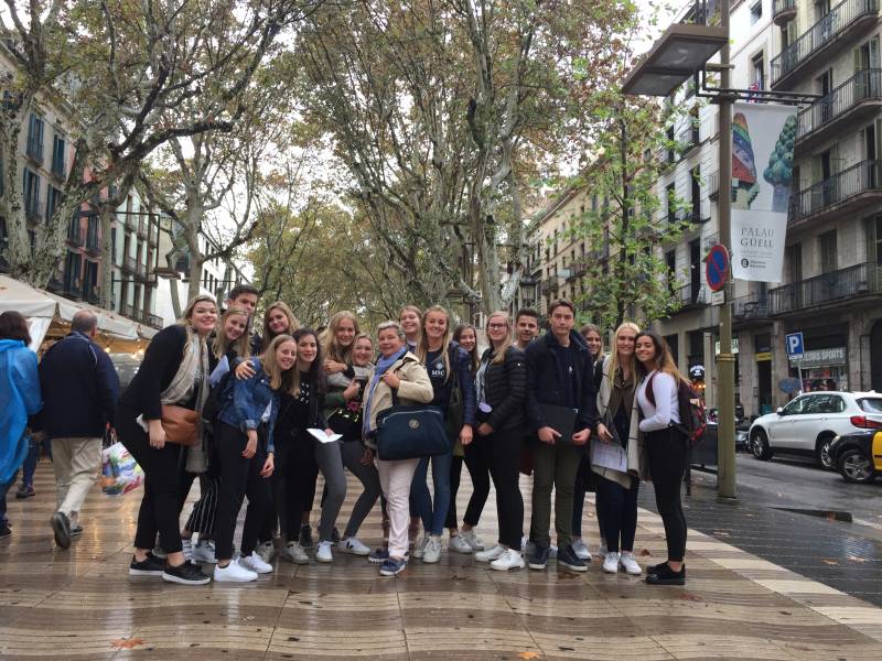 2018. 6 Toerisme op de Ramblas van Barcelona.