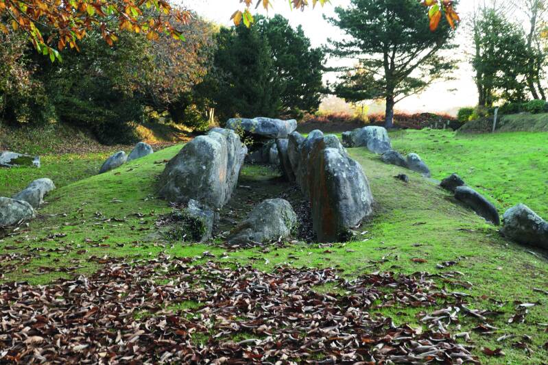 Chambre longitudinale de l'allée couverte de Crec'h Quillié, vue de l'ouest