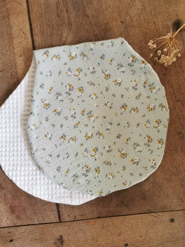 Protège épaule fleurs bleu