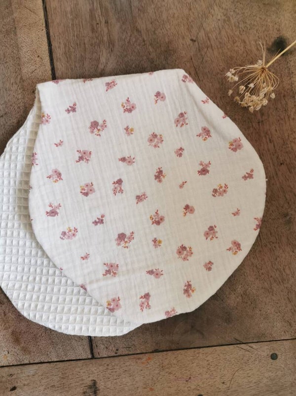 Protège épaule fleurs rose