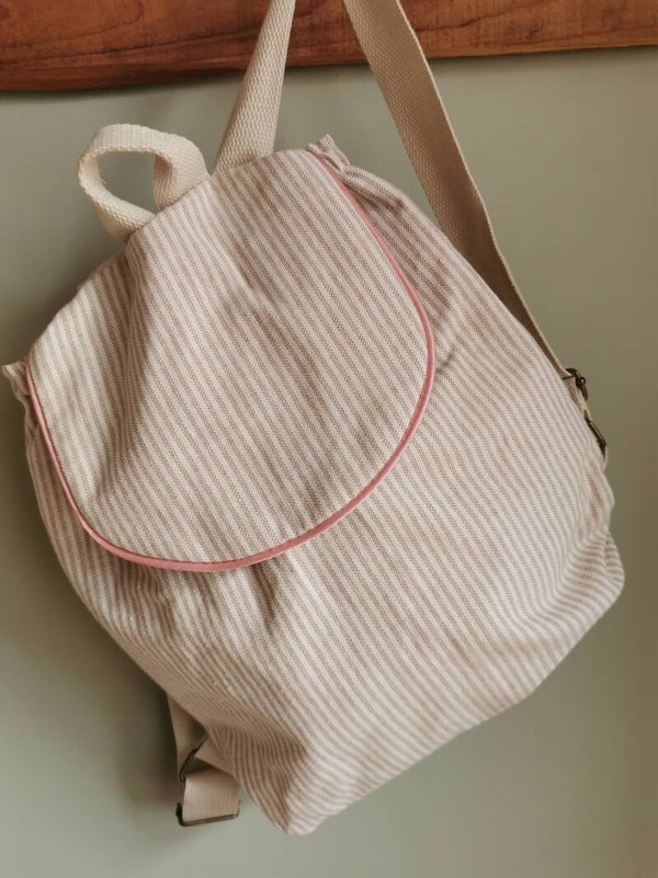 Le sac à dos des bout'choux beige/fleurs rose