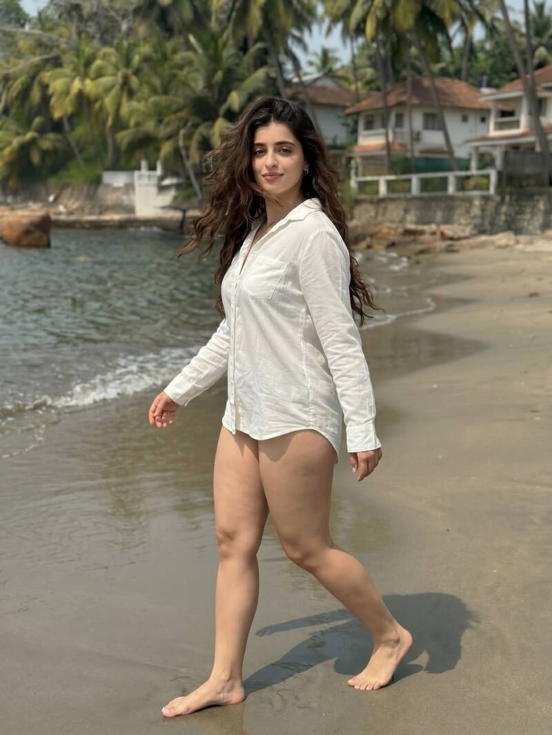 aania-sharma-shocking-hot-on-panty-at-the-beach2-standard.jpg