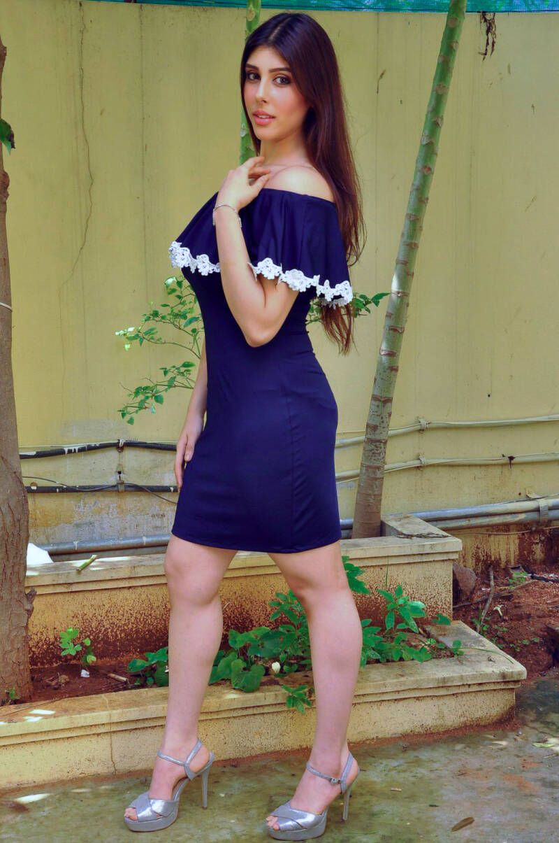 aditi-singh-stills-at-guntur-talkies-2-opening-31-8827-standard.jpg