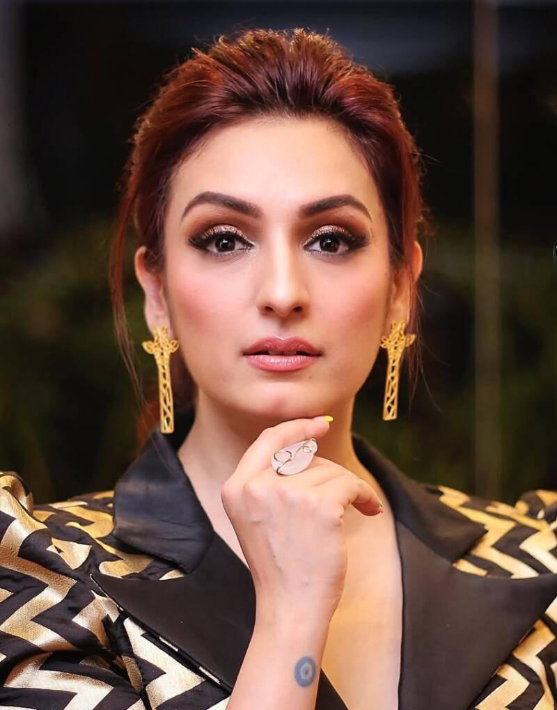 akriti-kakkar-face-d-standard.jpg