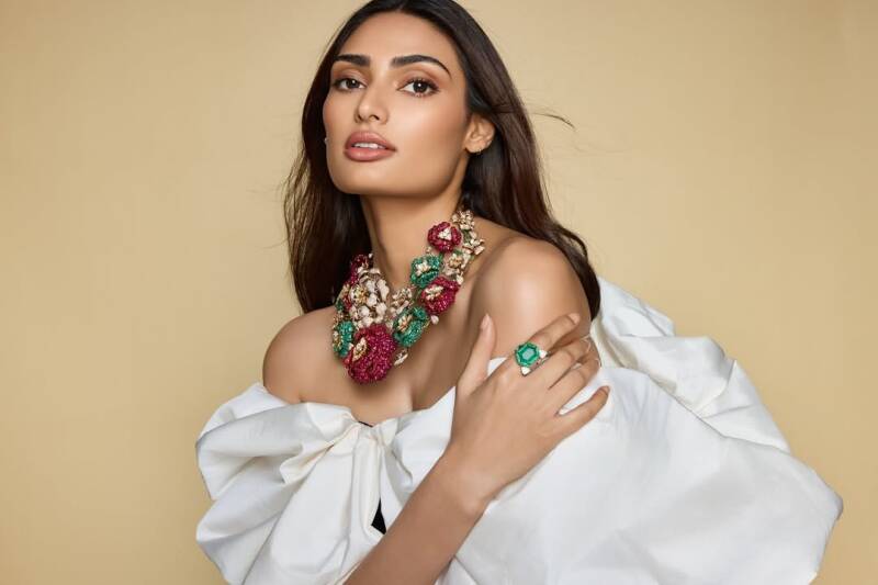 athiya-shetty-glam-photos-standard.jpg