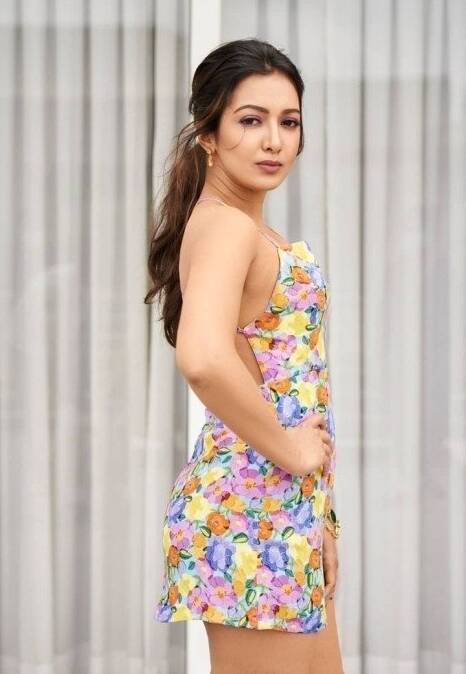 catherine-tresa-stills-photos-pictures-1024-standard.jpg