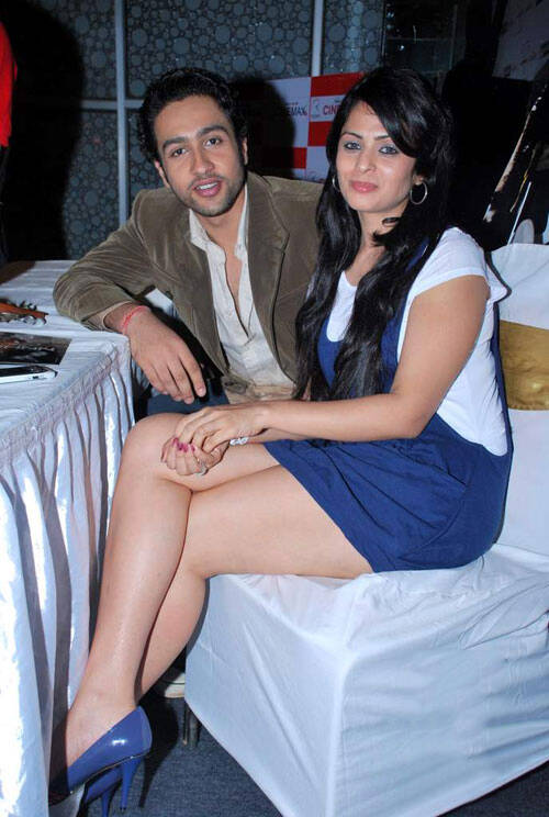 Anjana Sukhani's milky white beautiufl legs and hot thigh in blue short dress 11