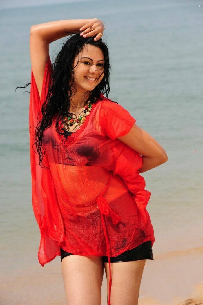 kamna-jetmalani-hot-stills-_70_-standard.jpg