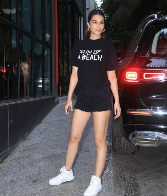 Kriti Sanon in black denim short seen in Bandra at night 