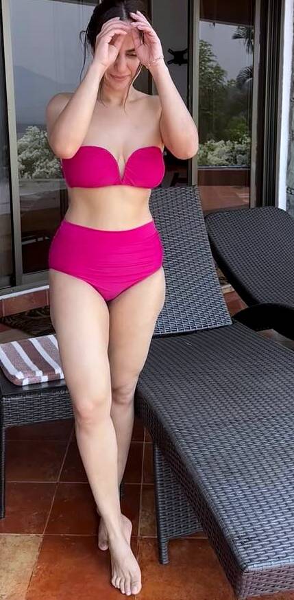 Kusha Kapila hot bikini 