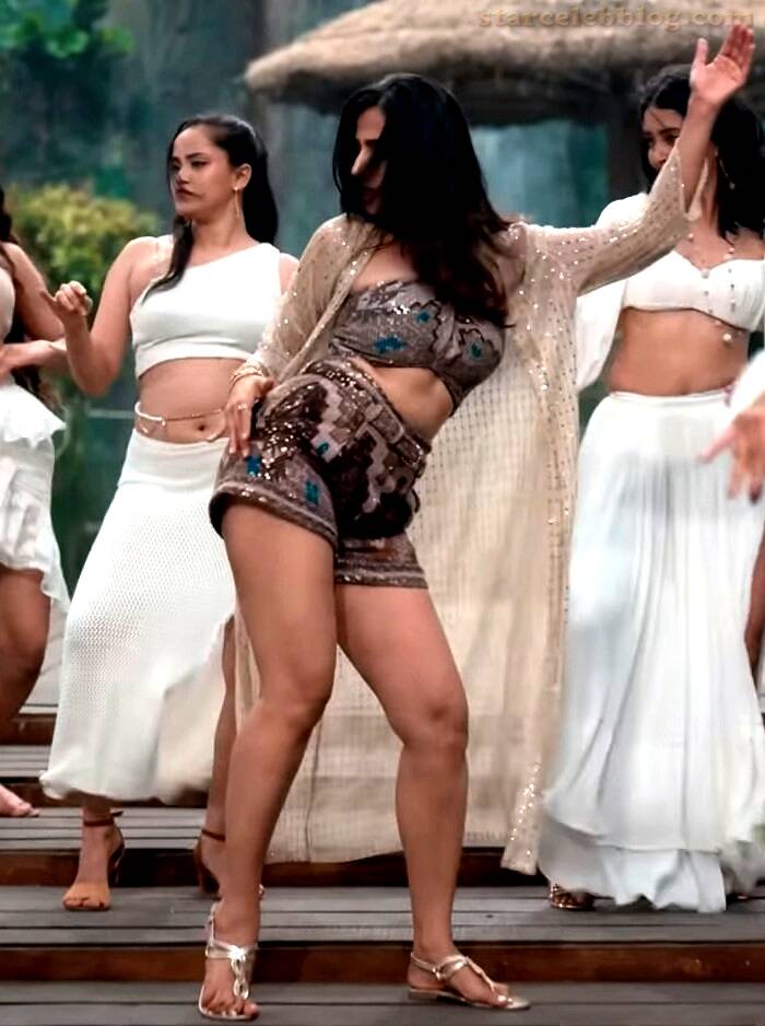 meenakshi-chaudary-goat-vijay-spark-song-6-hot-legs-hd-caps-standard.jpg